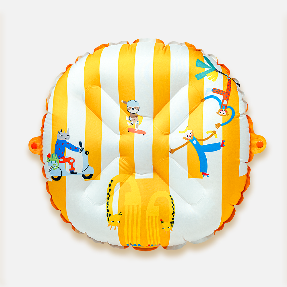 SUMMER WITH FRIENDS CUSHION